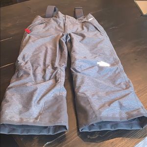 North face boys grey ski pants size 7/8